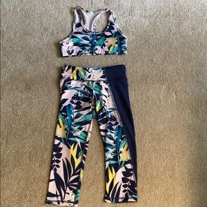 GIRLS Athletic crop top/ cropped leggings